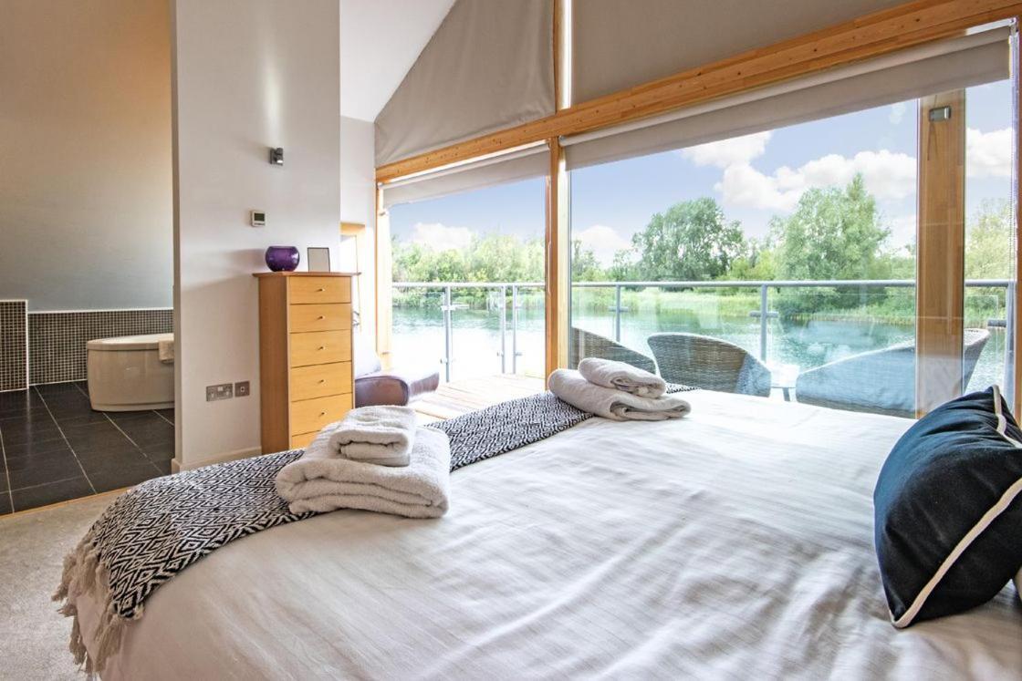 Waters Edge 04, Waterside Lodge P South Cerney Luaran gambar